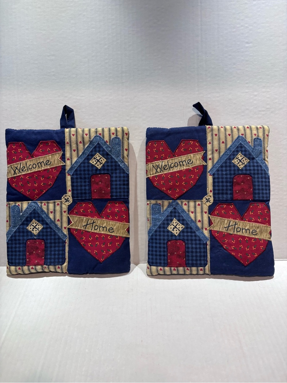 Welcome Home quilted potholder Americana